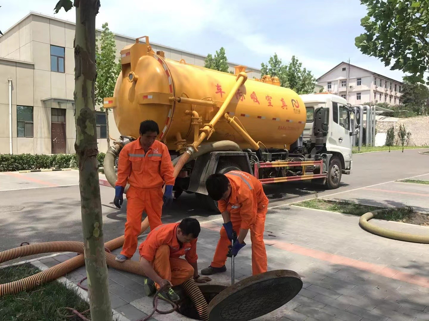 长泰化粪池清理与5-8吨吸粪车施工效率分析